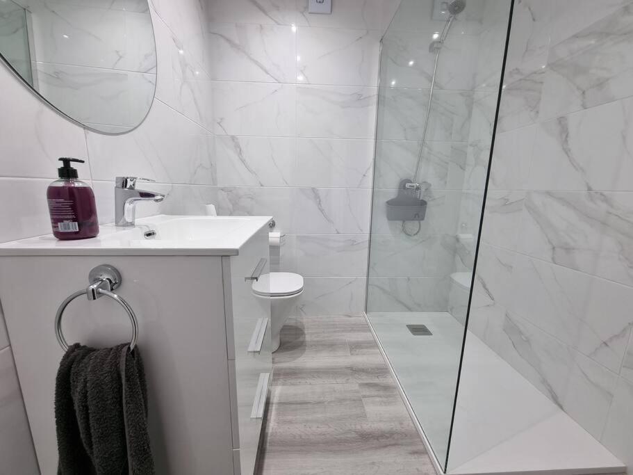 173A Amplio Apartamento Moderno Хіхон Екстер'єр фото